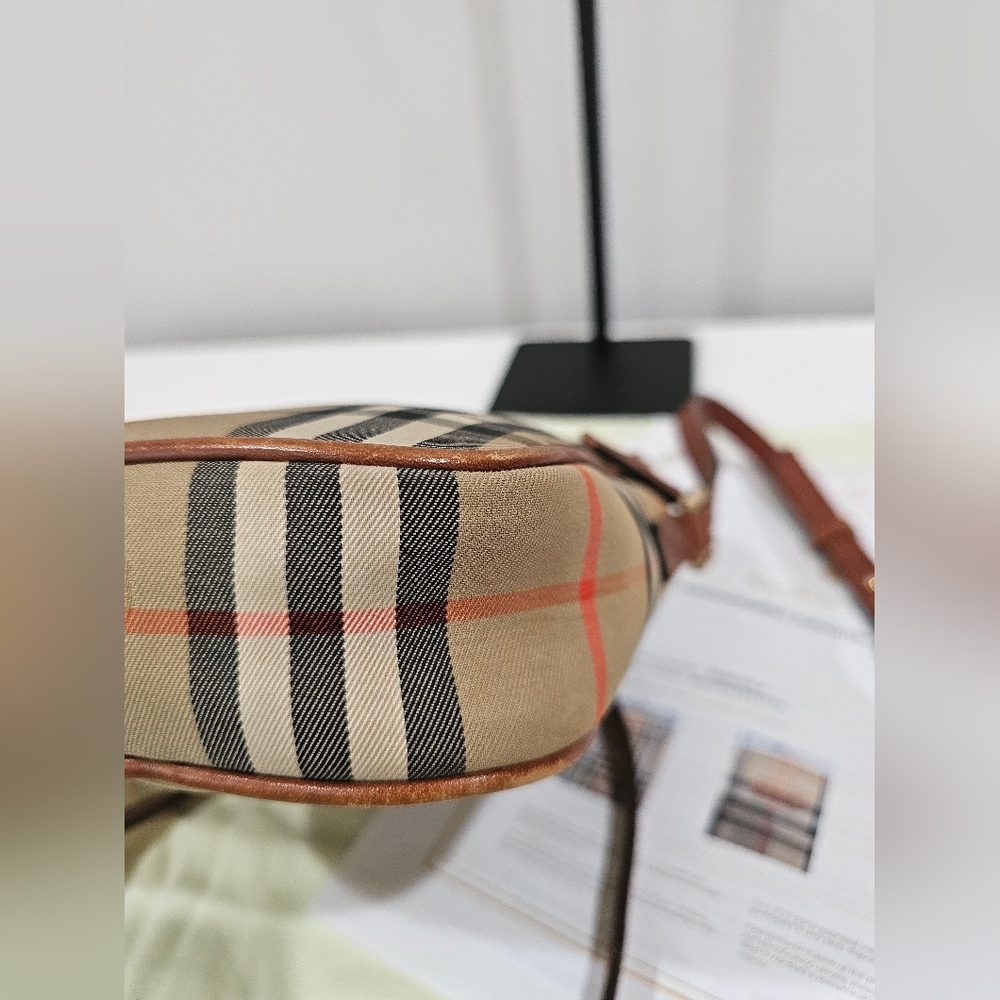Burberry Vintage Haymarket Crossbody Bag With COA And Dustbag - Picture 10 of 16